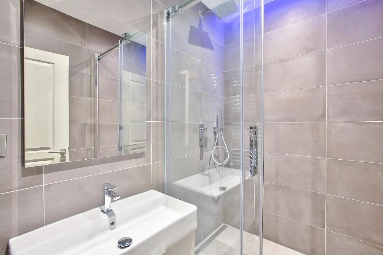 73 - Etienne Marcel Apartament Paryż