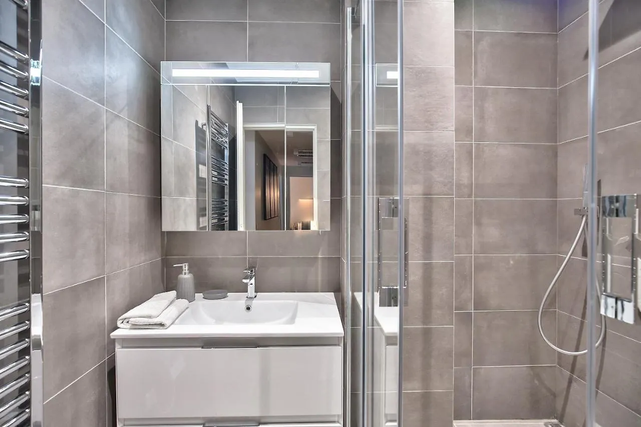 Apartament 73 - Etienne Marcel Paryż