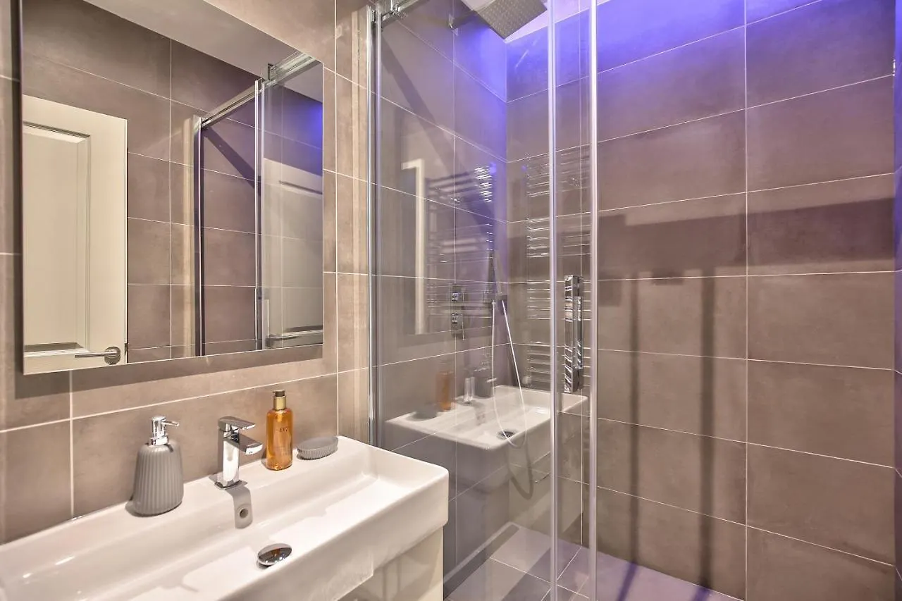73 - Etienne Marcel Apartament Paryż